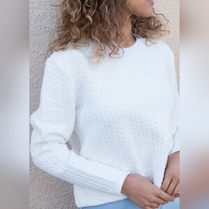 Ali Golden White Quilted Long Sleeved Sweater Scoop Neck XS/S